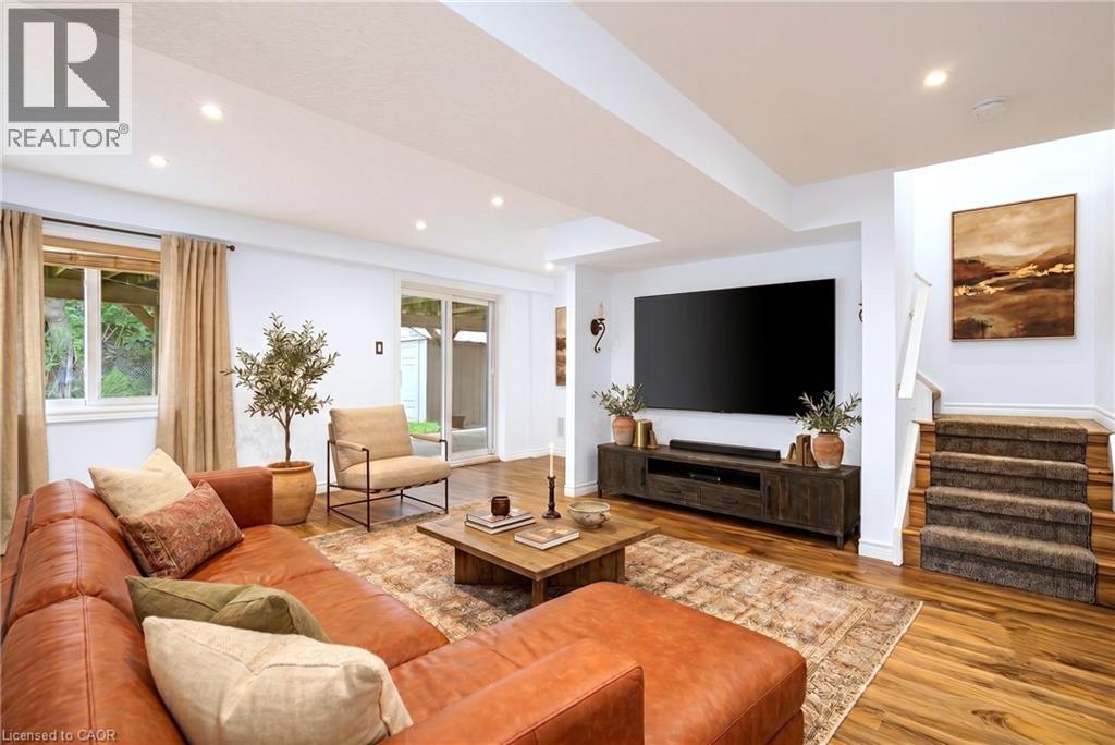 36 FOXMEADOW Road thumbnail 26