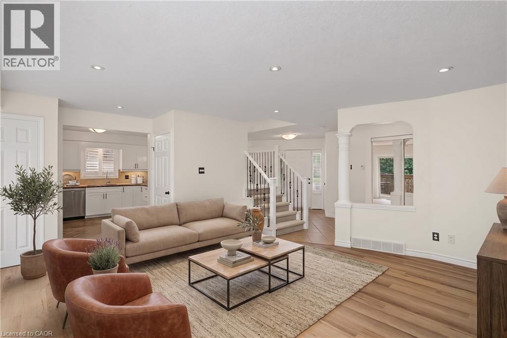 36 FOXMEADOW Road thumbnail 14