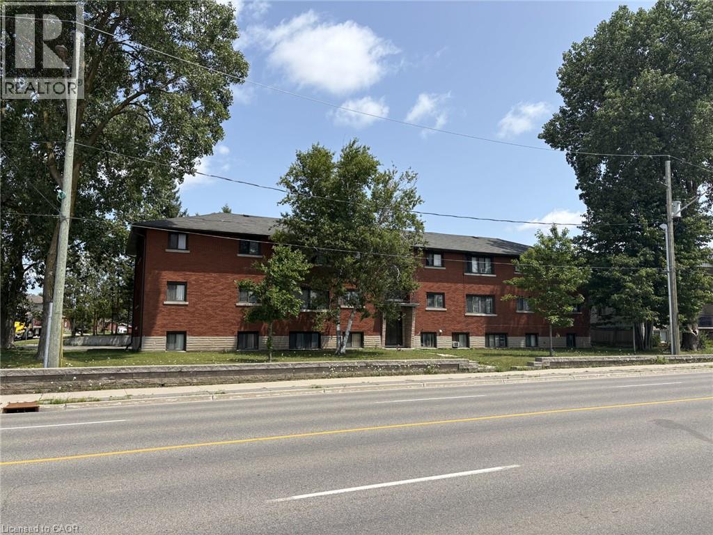 368 WEBER Street W thumbnail 2