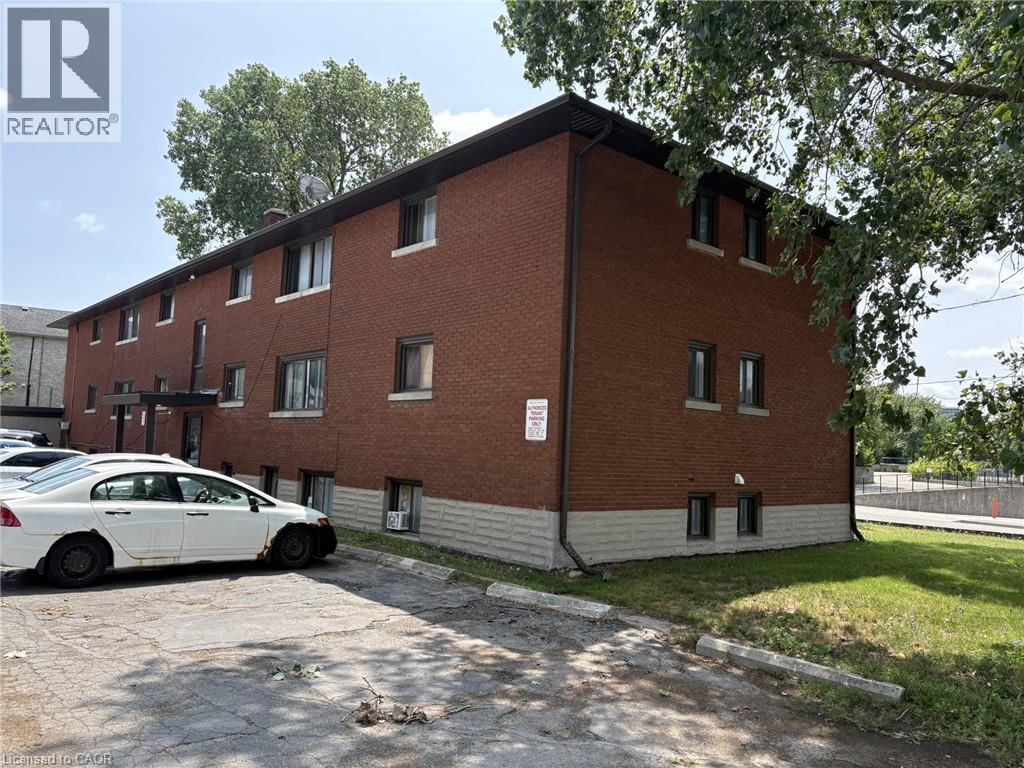 368 WEBER Street W thumbnail 9