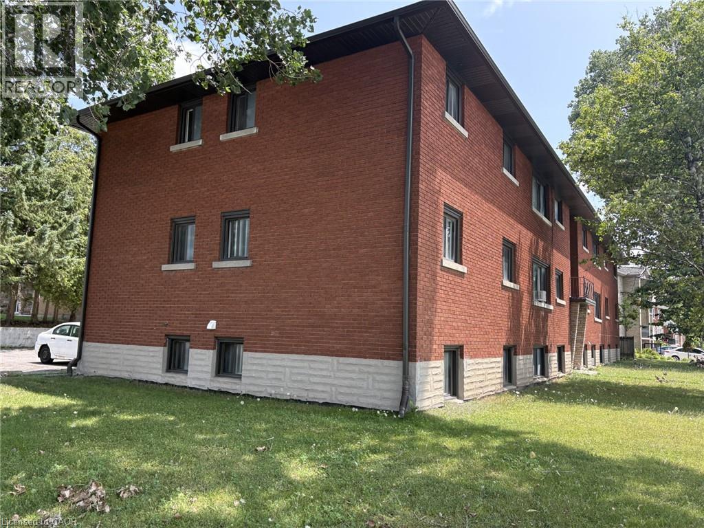 368 WEBER Street W thumbnail 6
