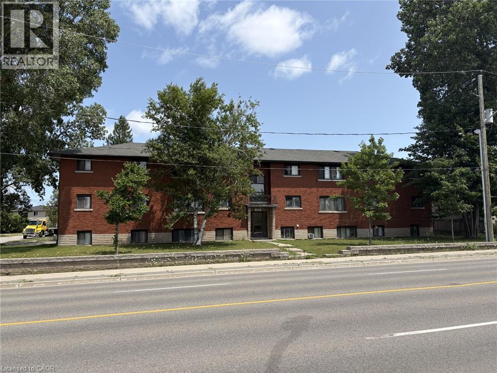 368 WEBER Street W thumbnail 3