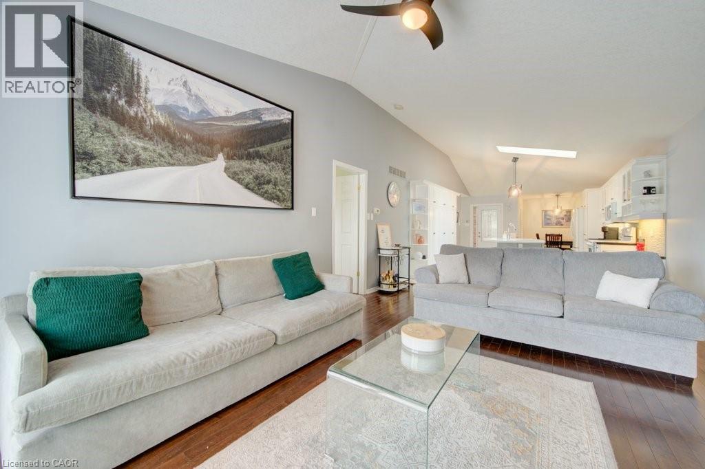330 LAKE LOUISE Boulevard thumbnail 18