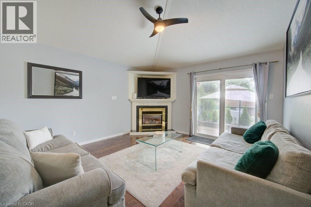 330 LAKE LOUISE Boulevard thumbnail 16