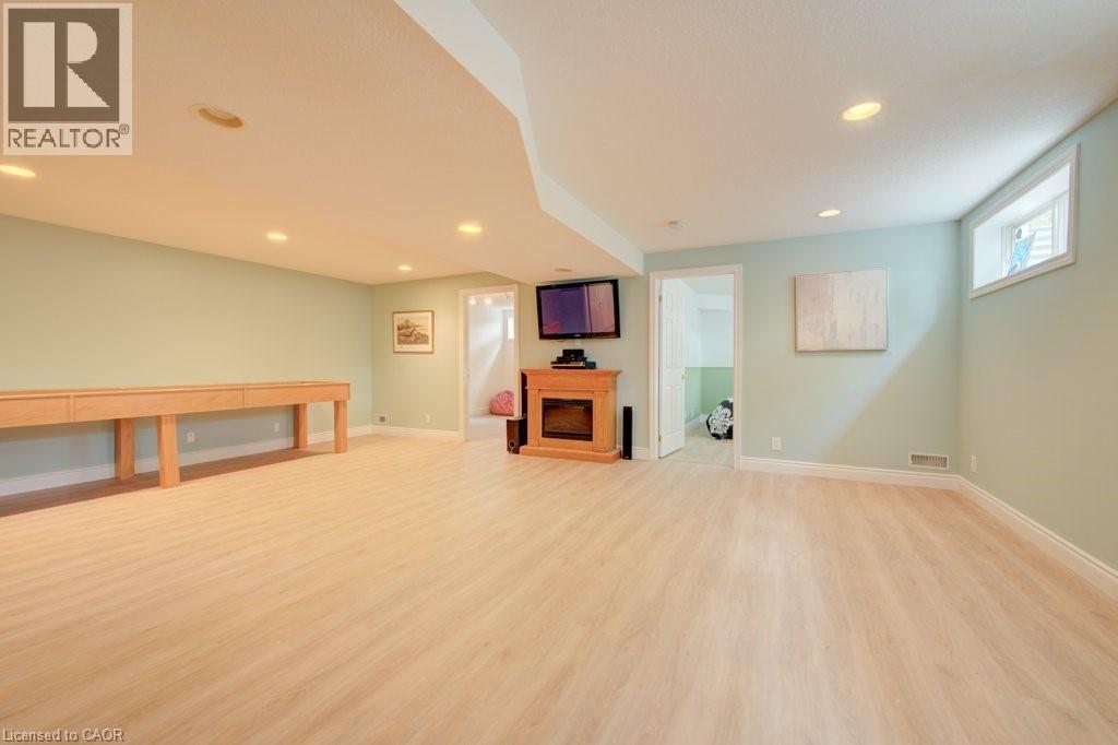 330 LAKE LOUISE Boulevard thumbnail 28