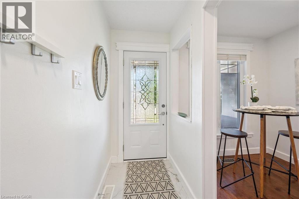 515 OLD ORCHARD Place thumbnail 4