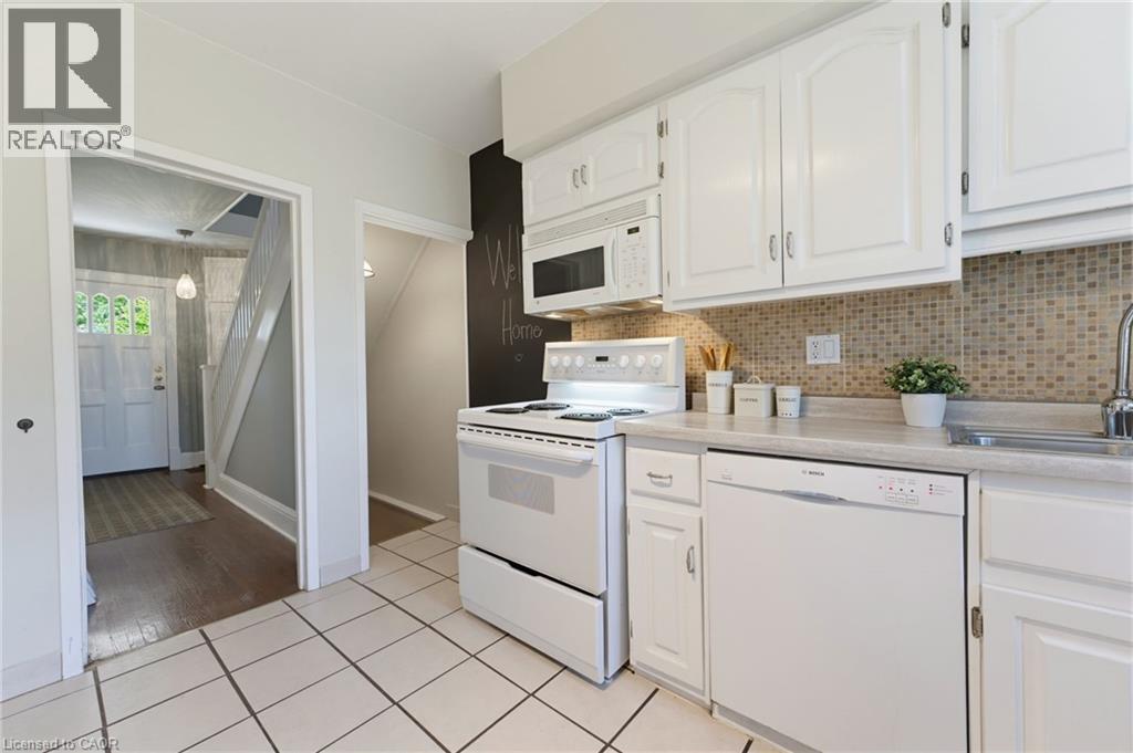 85 BARRIE Street thumbnail 13