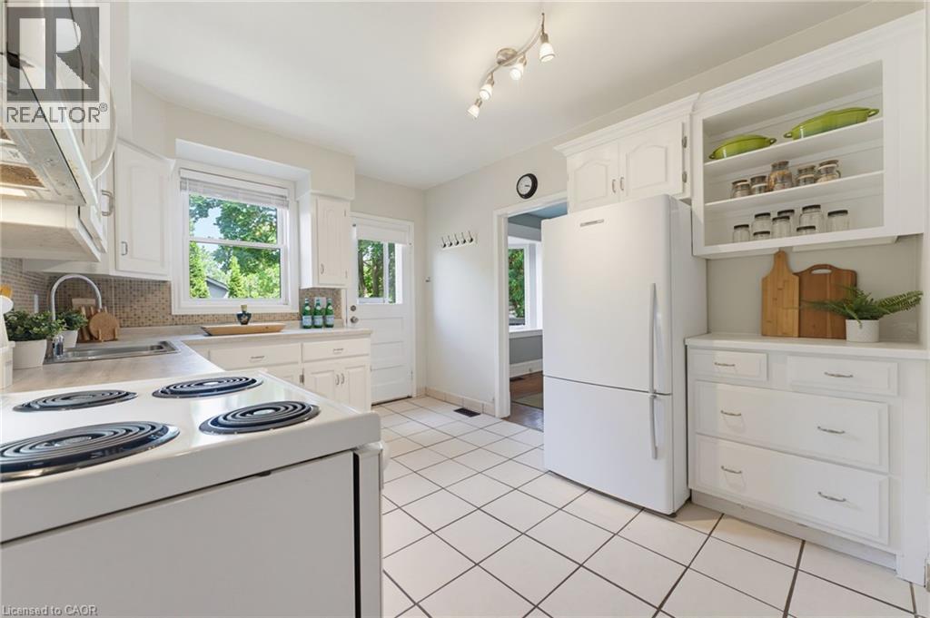 85 BARRIE Street thumbnail 14