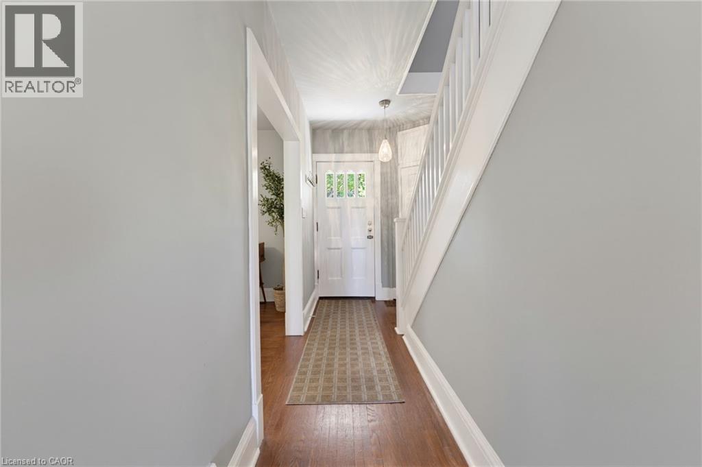 85 BARRIE Street thumbnail 4