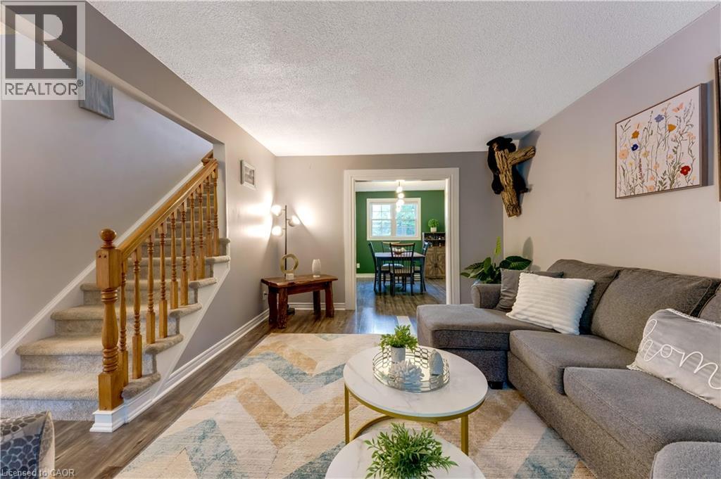 11 NIPIGON Place thumbnail 4