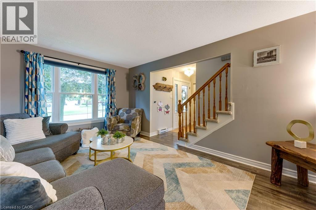 11 NIPIGON Place thumbnail 7