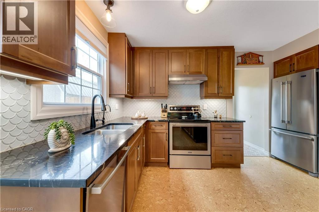 11 NIPIGON Place thumbnail 12