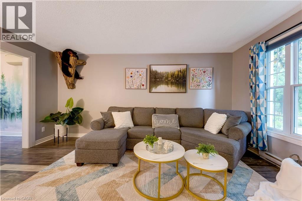 11 NIPIGON Place thumbnail 5