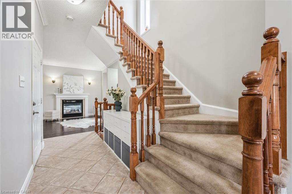 707 COMMONWEALTH Crescent thumbnail 17