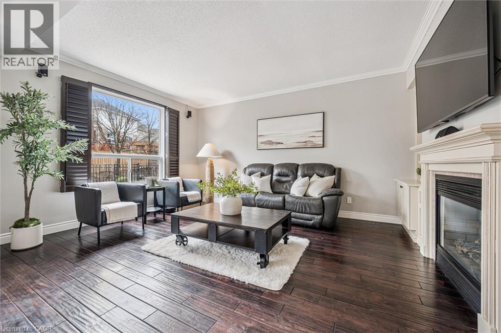 707 COMMONWEALTH Crescent thumbnail 9