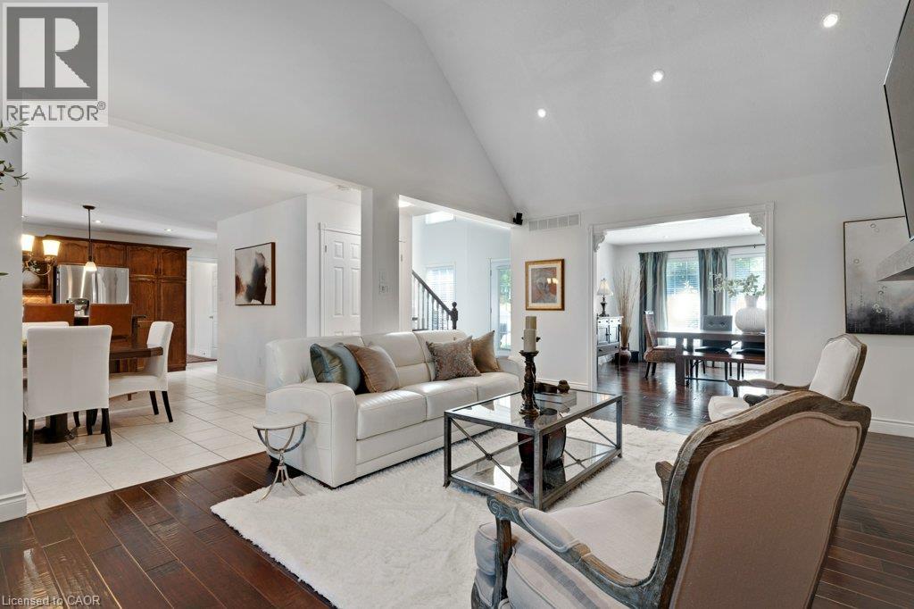 216 RED MAPLE Court thumbnail 12