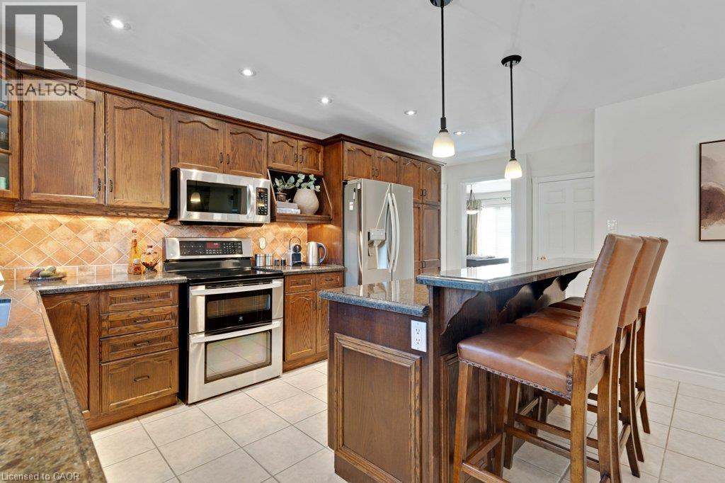 216 RED MAPLE Court thumbnail 15
