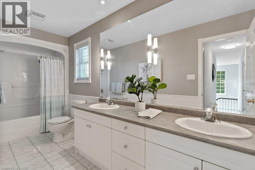 216 RED MAPLE Court thumbnail 27