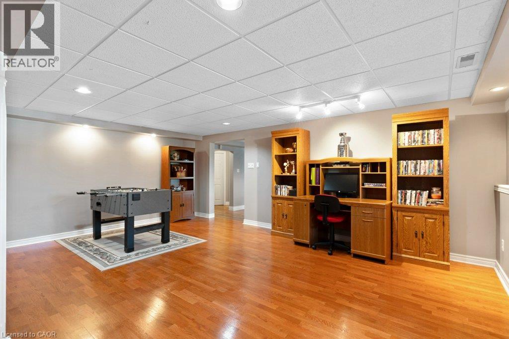 216 RED MAPLE Court thumbnail 29