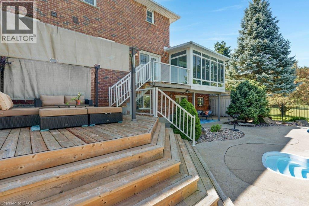 216 RED MAPLE Court thumbnail 37