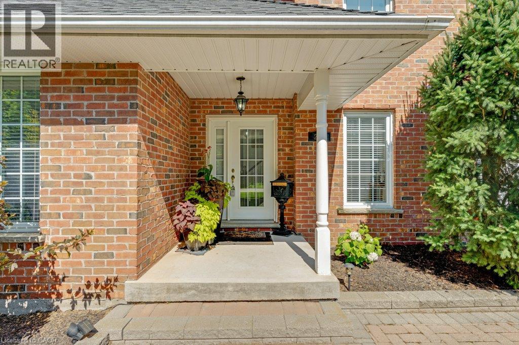 216 RED MAPLE Court thumbnail 4