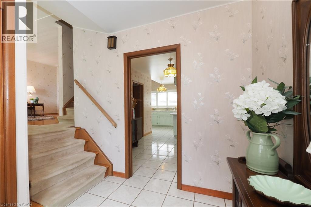 15 GILMOUR Crescent thumbnail 16