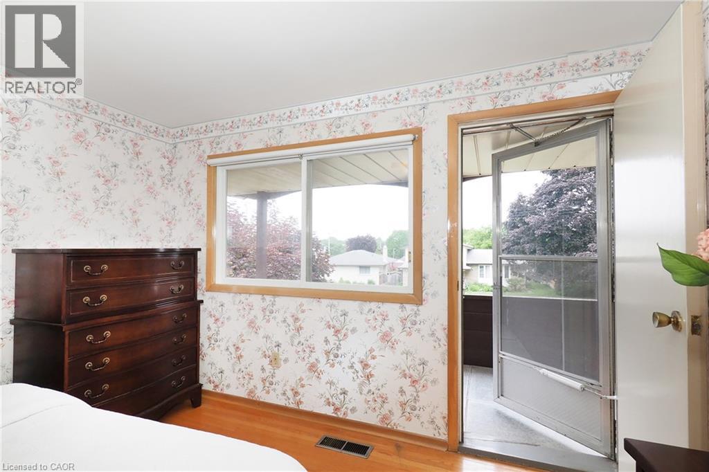 15 GILMOUR Crescent thumbnail 18