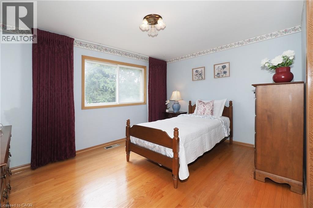 15 GILMOUR Crescent thumbnail 22