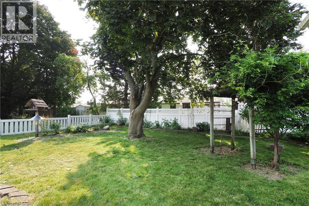 15 GILMOUR Crescent thumbnail 32