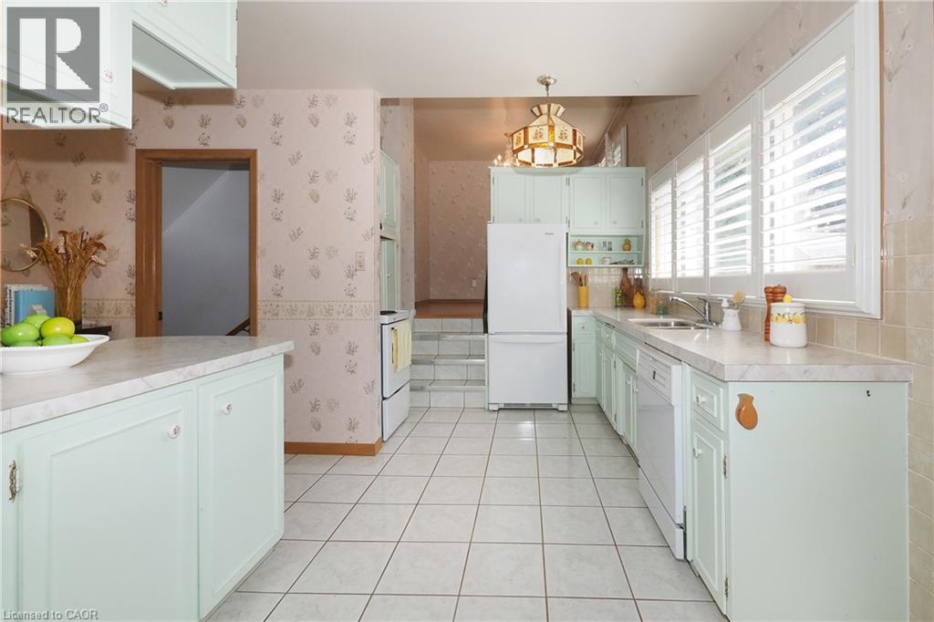 15 GILMOUR Crescent thumbnail 9